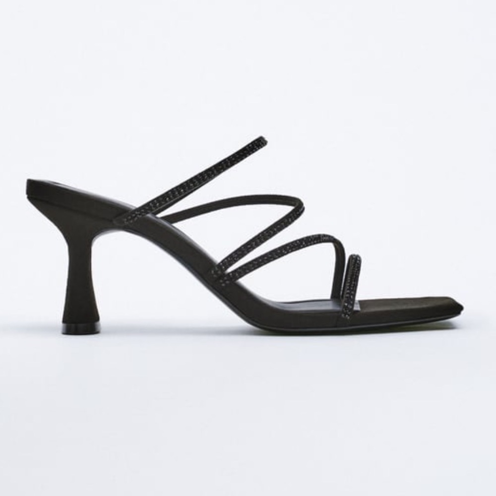 SANDAL HEELS - Picture 3 of 10